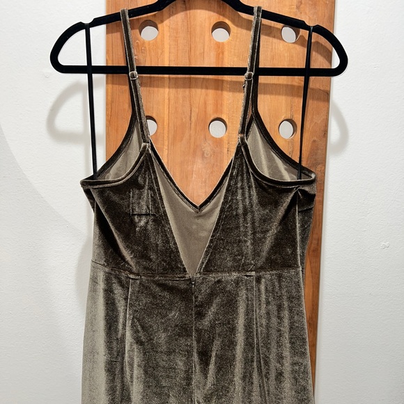 MPC Green Velvet Jumpsuit - Picture 8 of 10